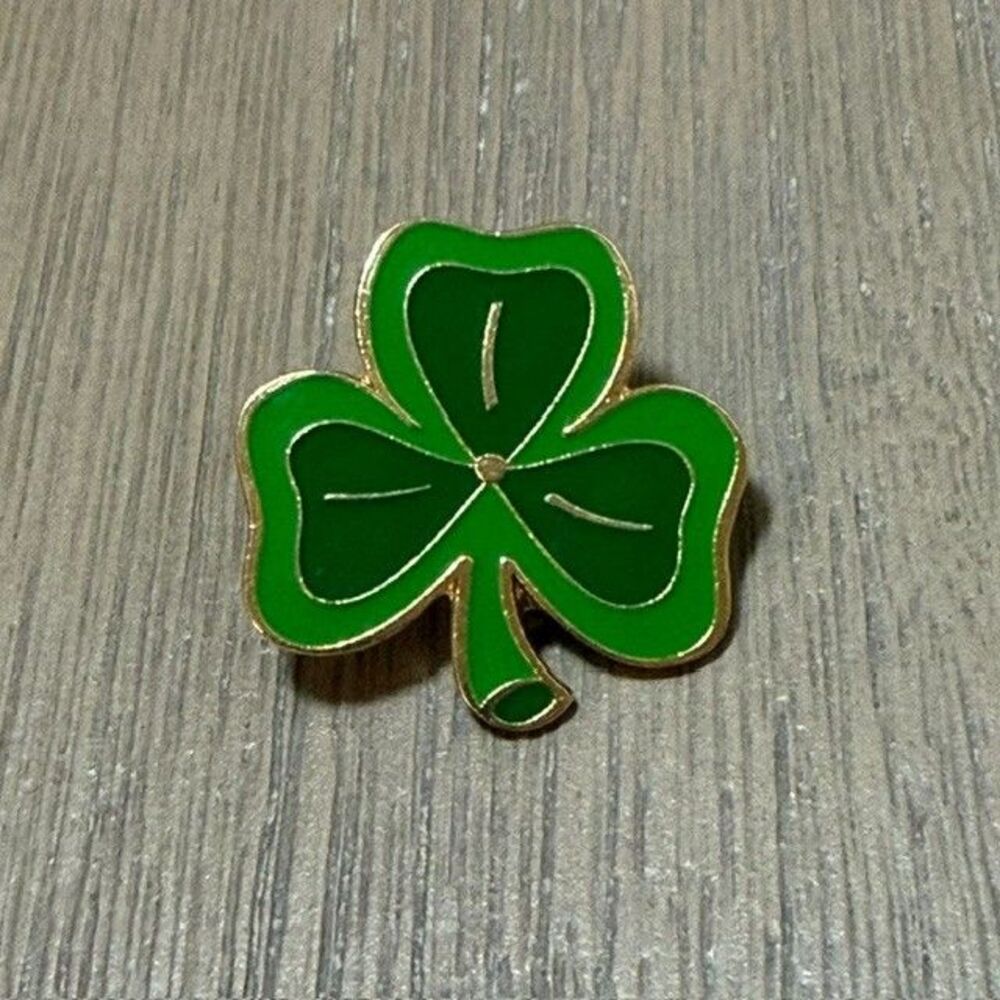 Shamrock Clover Green Gold Tone Enamel Lapel Pin St Patricks Day Irish